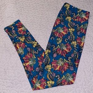 Lularoe TC teal dahlia floral leggings